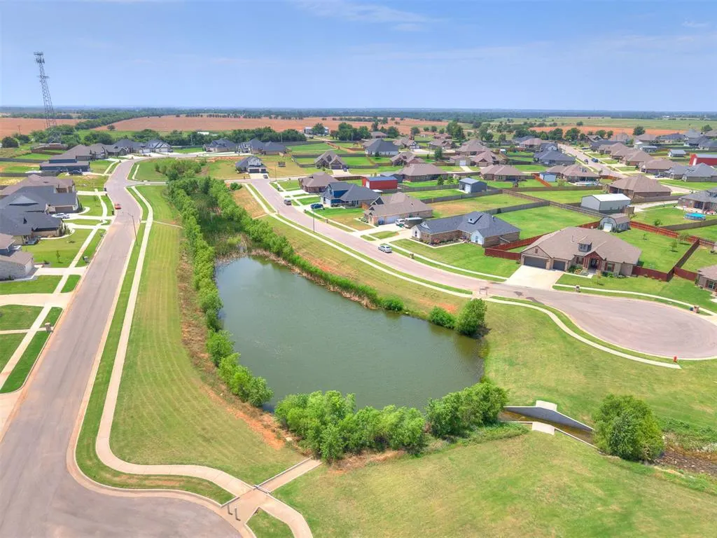 Photo 39 — 9517 Morgan Crossing Drive, Yukon, OK 73099