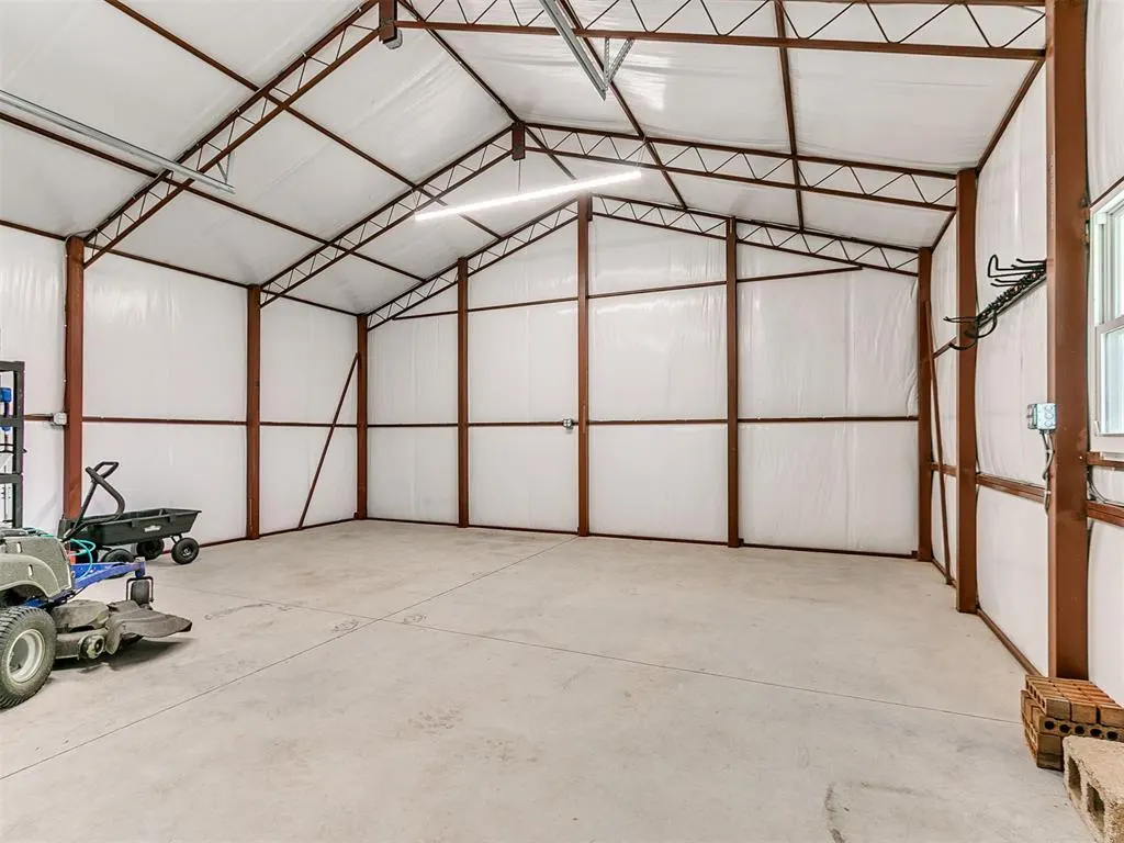 Photo 36 — 9517 Morgan Crossing Drive, Yukon, OK 73099