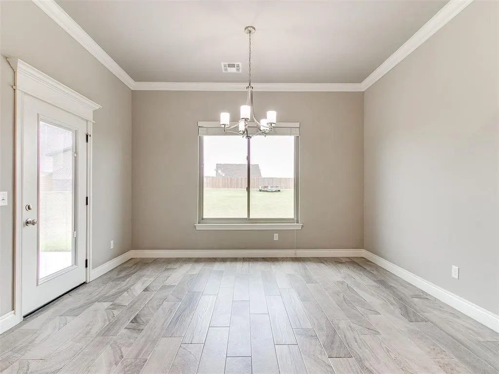 Photo 7 — 9517 Morgan Crossing Drive, Yukon, OK 73099