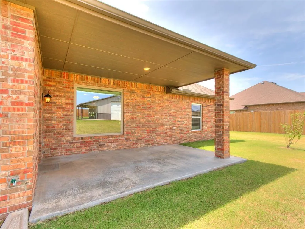 Photo 31 — 9517 Morgan Crossing Drive, Yukon, OK 73099