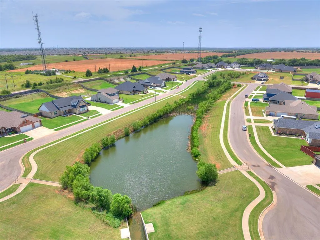 Photo 38 — 9517 Morgan Crossing Drive, Yukon, OK 73099