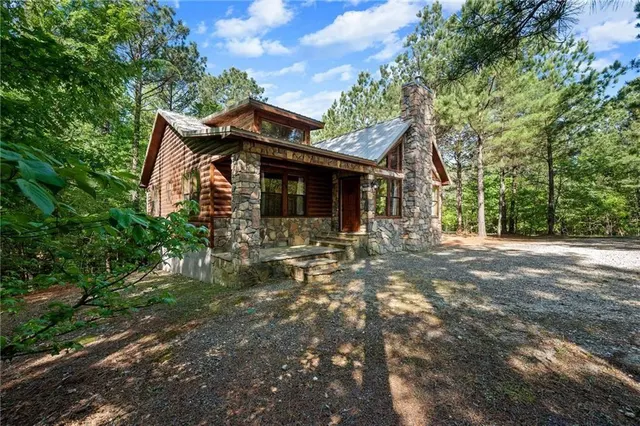 Photo 2 — 557 Hidden Dogwood Trail, Broken Bow, OK 74728