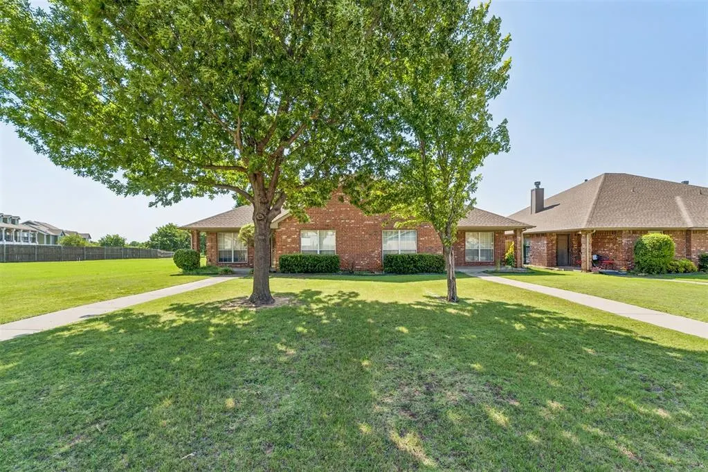 Front exterior — 408 N Willowood Drive 408 & 410, Yukon, OK 73099