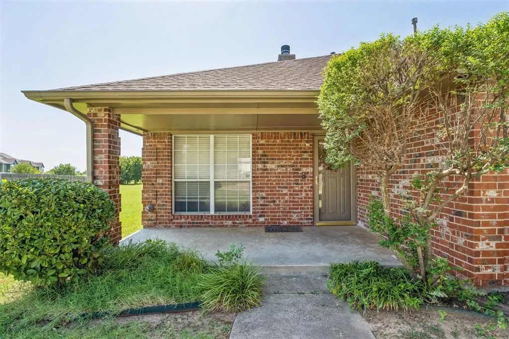 Photo 5 — 408 N Willowood Drive 408 & 410, Yukon, OK 73099