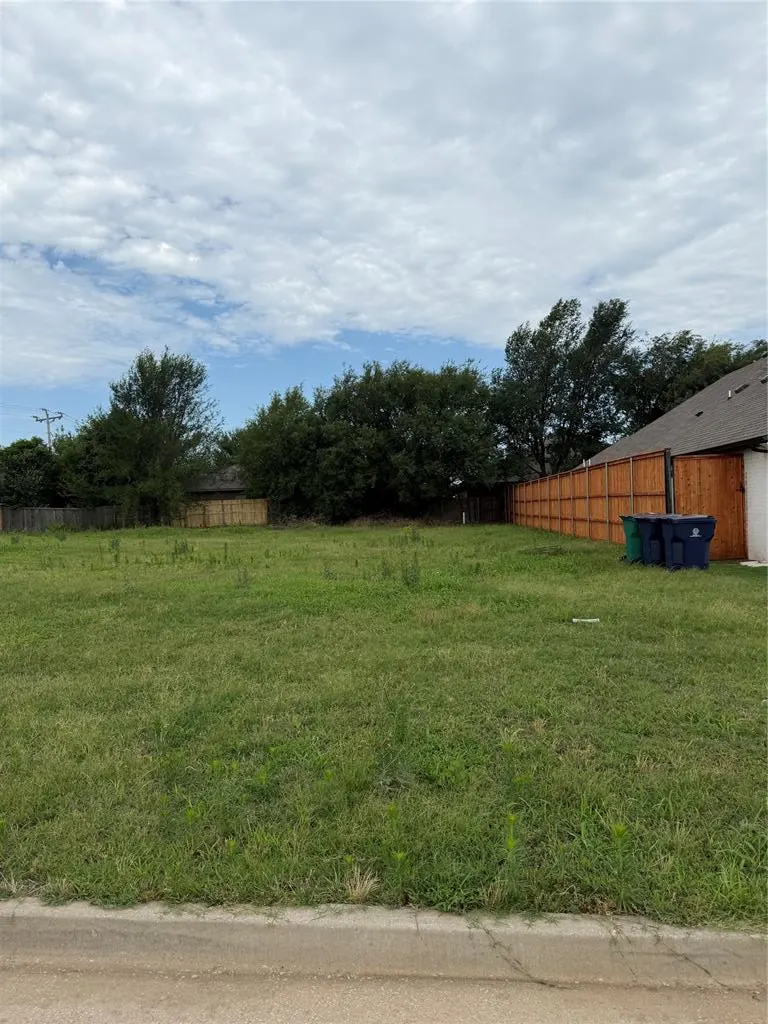 Photo 2 — 1513 Shadow Terrace, Yukon, OK 73099