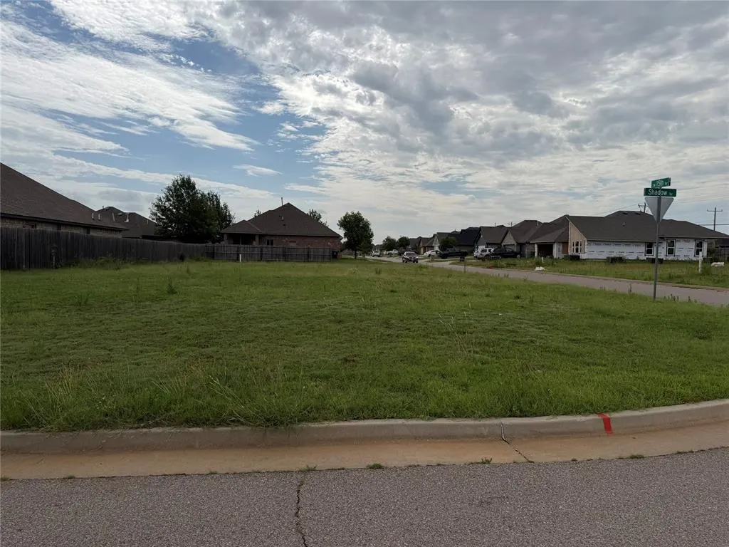 Photo 3 — 1504 Shadow Terrace, Yukon, OK 73099