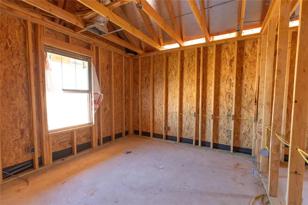 Photo 4 — 9216 NW 87th Street, Yukon, OK 73099