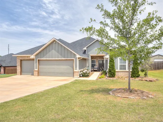 Photo 2 — 1300 Maverick Pass, Piedmont, OK 73078