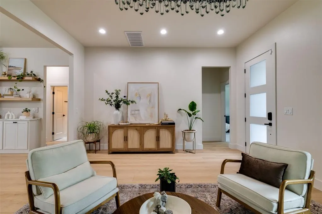 Photo 5 — 2705 NW 40th Street, Oklahoma City, OK 73112