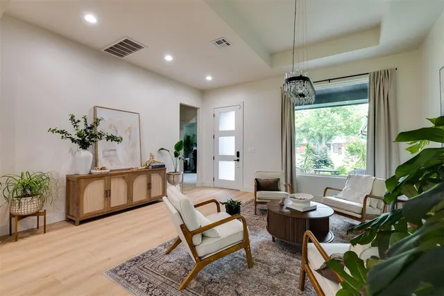 Photo 7 — 2705 NW 40th Street, Oklahoma City, OK 73112