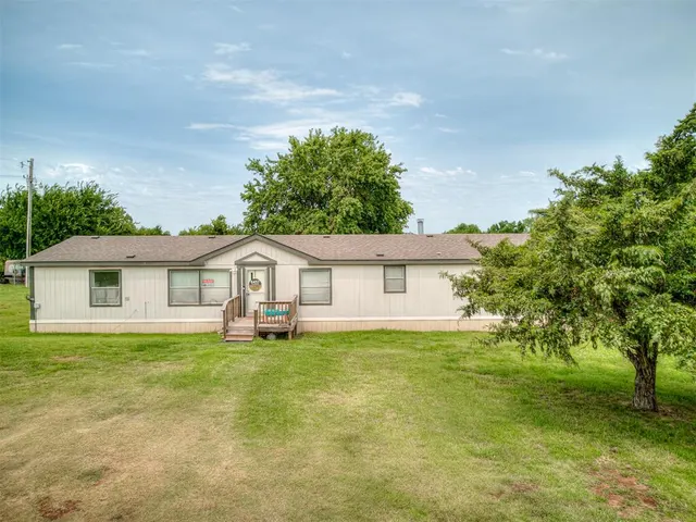 Photo 3 — 6457 N Manning Road, El Reno, OK 73036