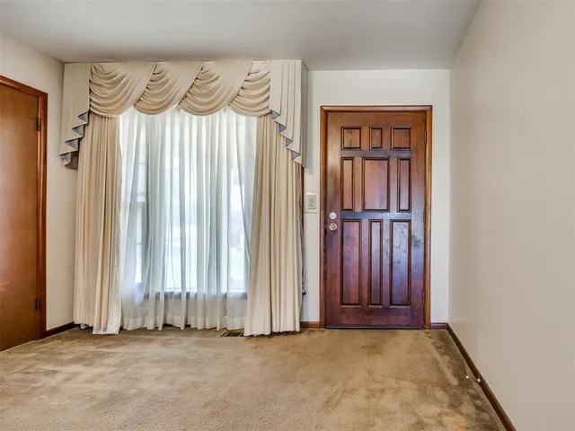 Photo 5 — 2129 SW 50th Street, Oklahoma City, OK 73119