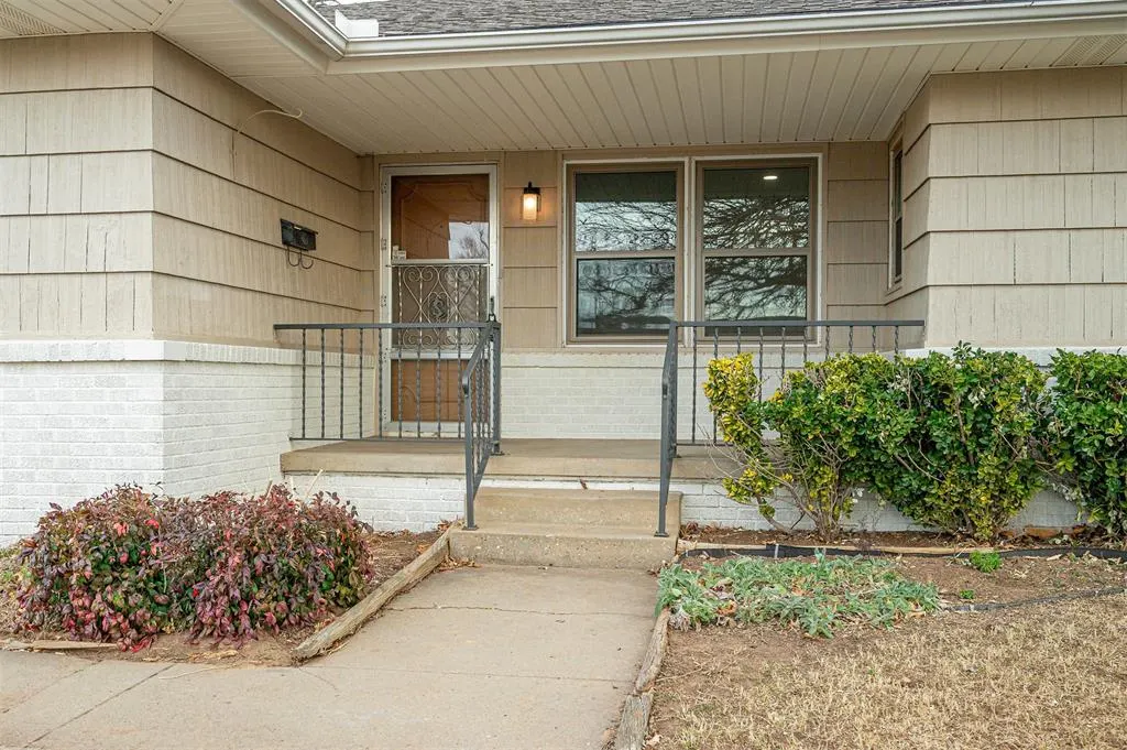 Photo 2 — 4517 NW 33rd Street, Oklahoma City, OK 73122