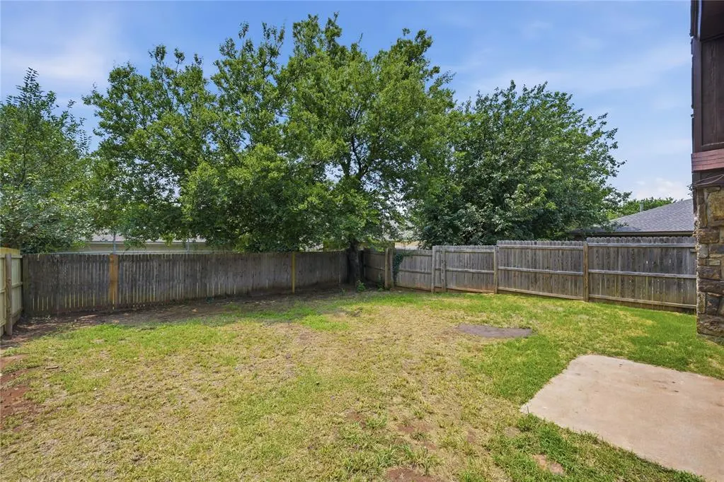 Photo 10 — 10124 Birkenhead Court 10124-26, Yukon, OK 73099