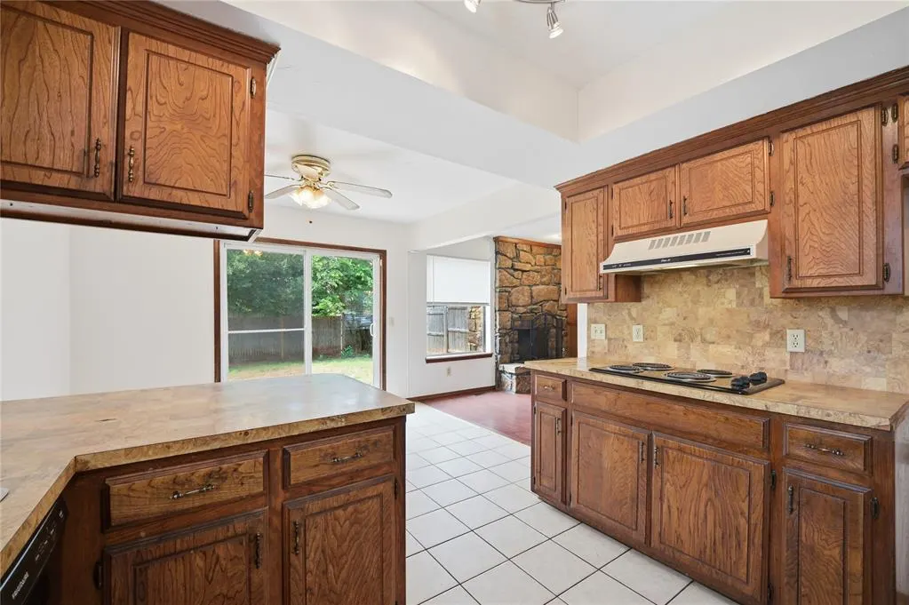 Photo 16 — 10124 Birkenhead Court 10124-26, Yukon, OK 73099