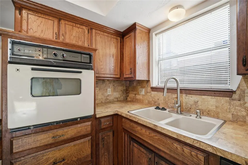 Photo 18 — 10124 Birkenhead Court 10124-26, Yukon, OK 73099