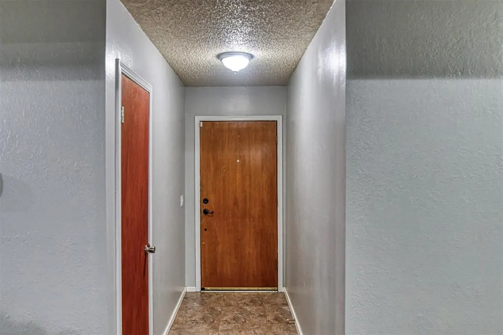 Photo 4 — 1308 SE 3rd Street, Moore, OK 73160