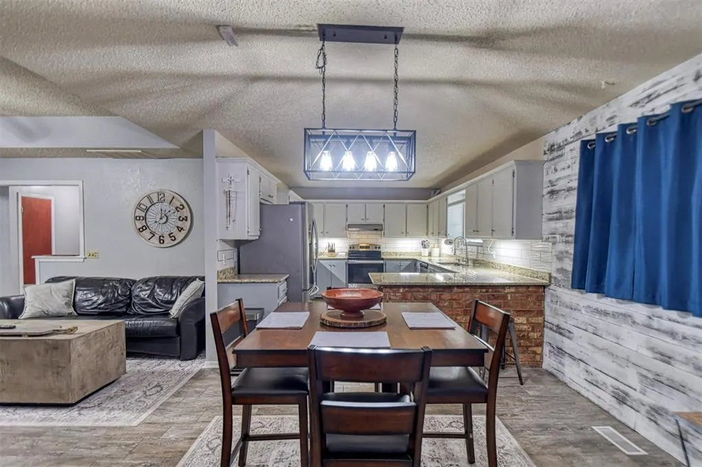 Photo 15 — 1308 SE 3rd Street, Moore, OK 73160