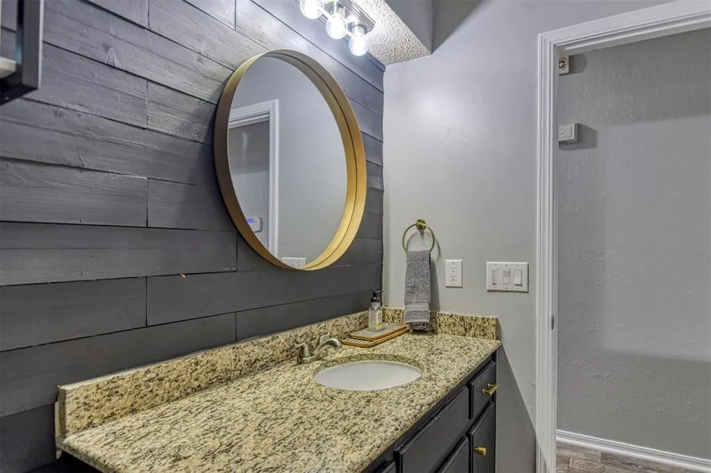 Photo 23 — 1308 SE 3rd Street, Moore, OK 73160