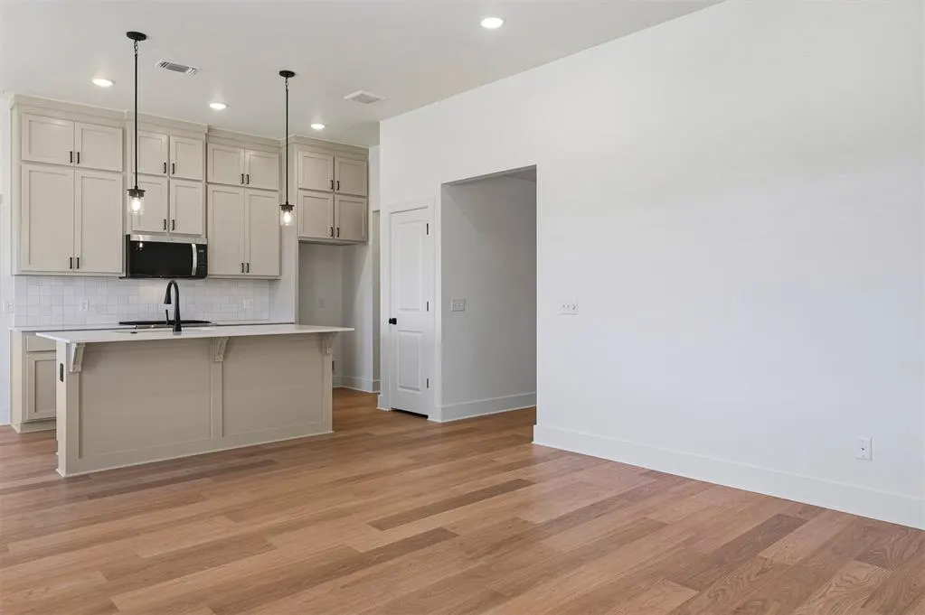 Photo 7 — 4724 Elkmont Lane, Edmond, OK 73003