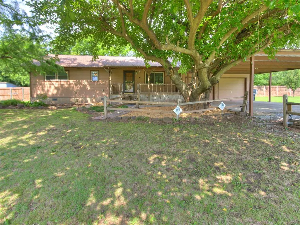 Photo 2 — 217 NW 5th Street, Lexington, OK 73051