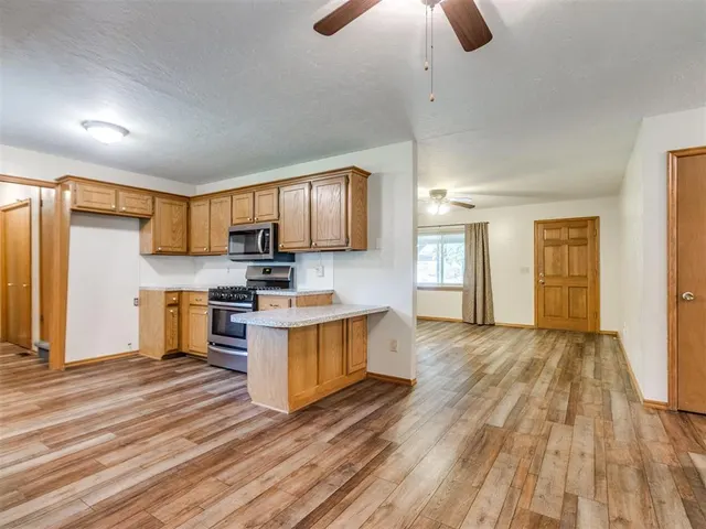 Photo 7 — 217 NW 5th Street, Lexington, OK 73051