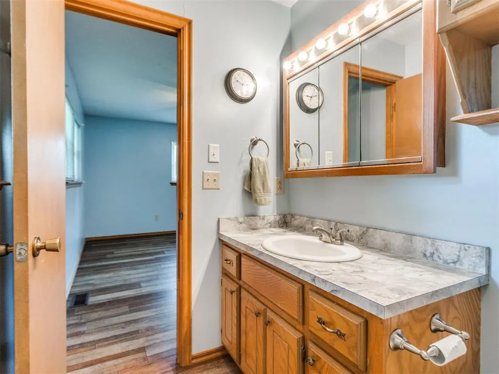 Photo 21 — 217 NW 5th Street, Lexington, OK 73051