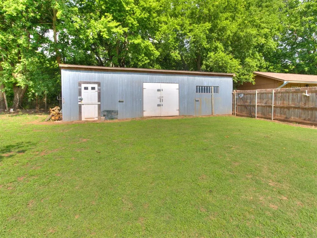 Photo 32 — 217 NW 5th Street, Lexington, OK 73051