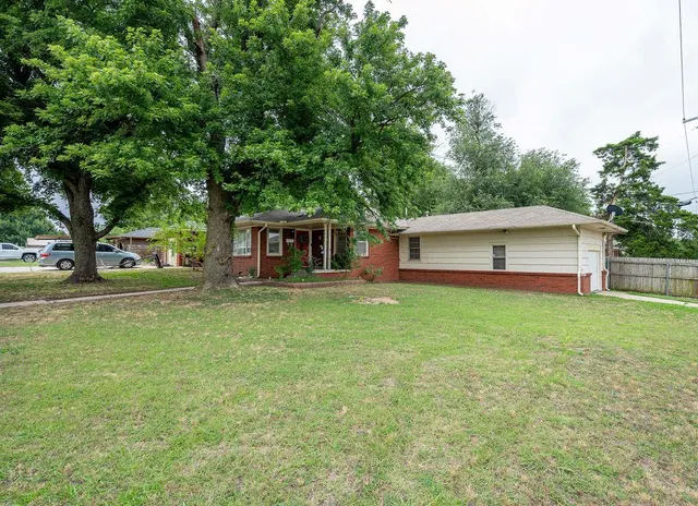Photo 2 — 4430 NW 17th Street, Oklahoma City, OK 73107