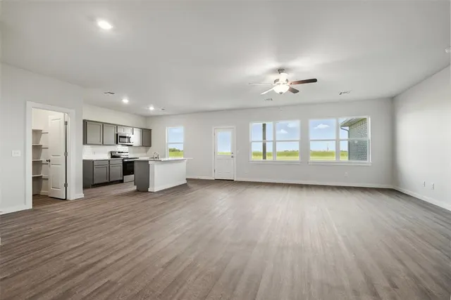 Photo 3 — 1010 Prairie Drive, Tuttle, OK 73089
