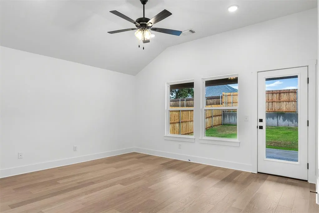 Photo 12 — 8725 Spruce Street, Edmond, OK 73003