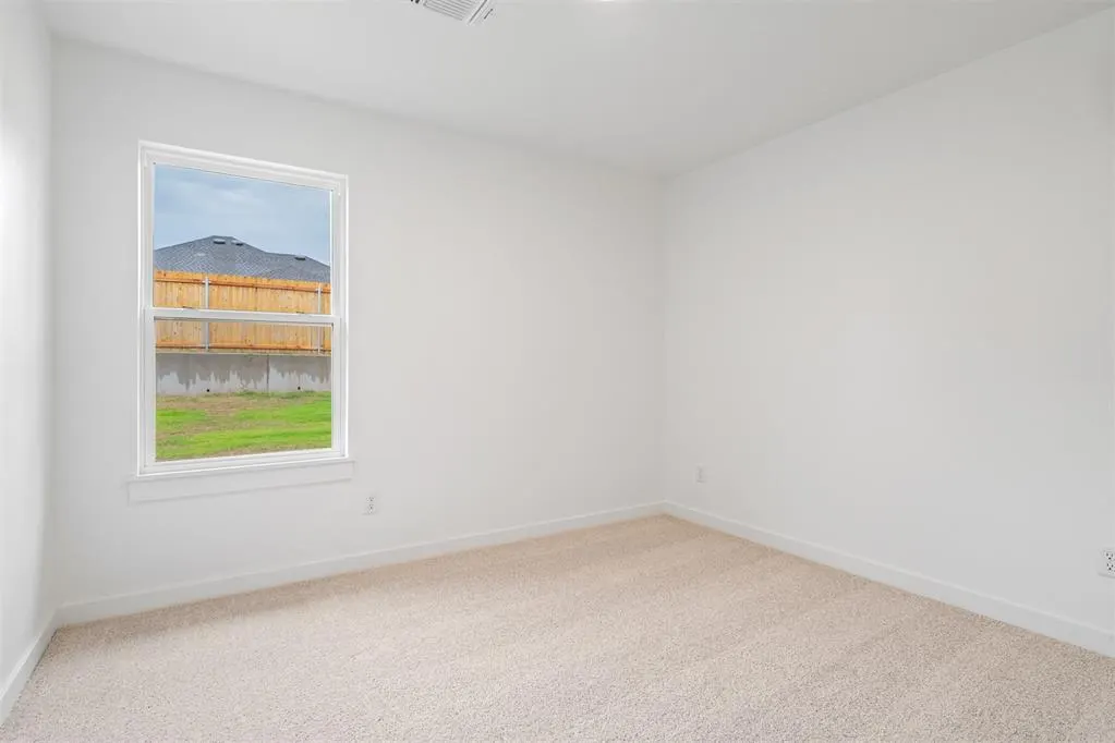 Photo 16 — 8725 Spruce Street, Edmond, OK 73003