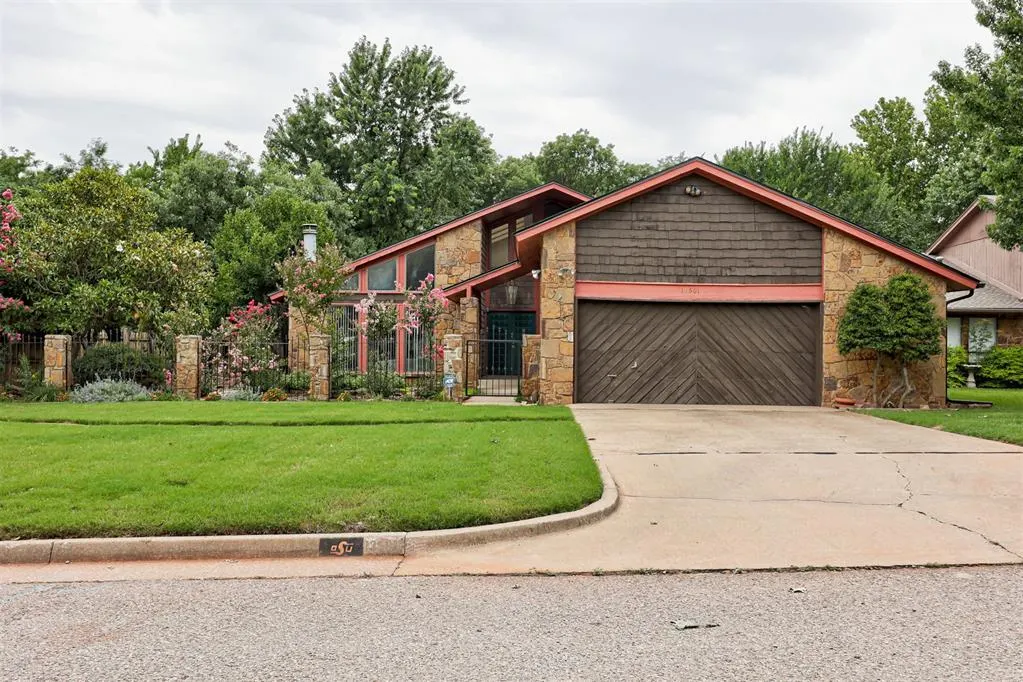 Front exterior — 13501 Fox Hollow Ridge, Oklahoma City, OK 73131