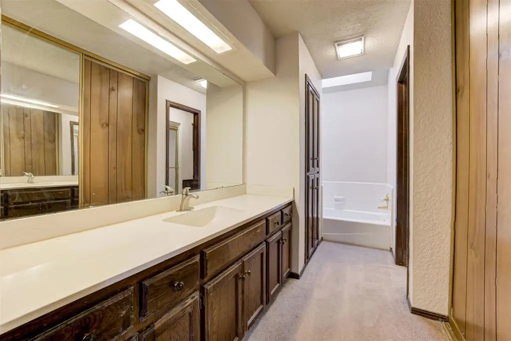 Photo 35 — 13501 Fox Hollow Ridge, Oklahoma City, OK 73131