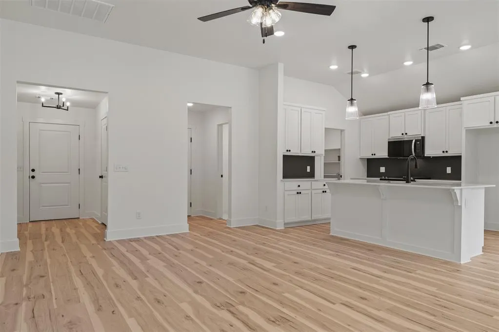 Photo 7 — 8801 Spruce Street, Edmond, OK 73003