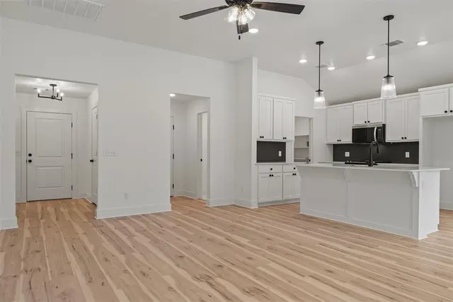 Photo 7 — 8801 Spruce Street, Edmond, OK 73003