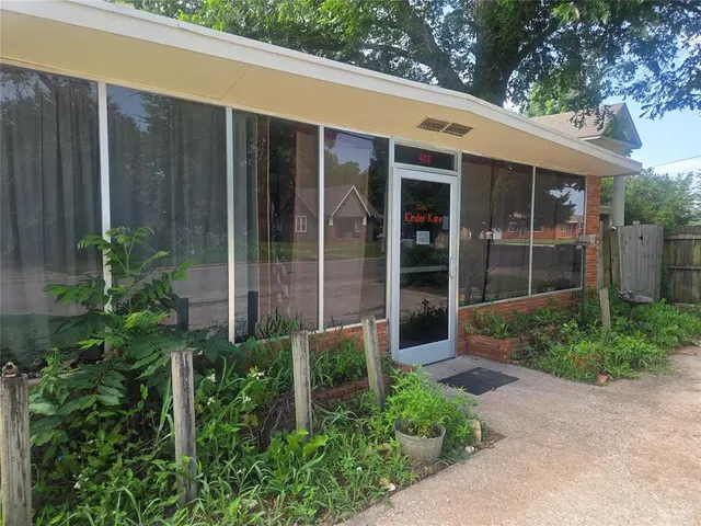 Photo 5 — 408 E Charles Street, Pauls Valley, OK 73075