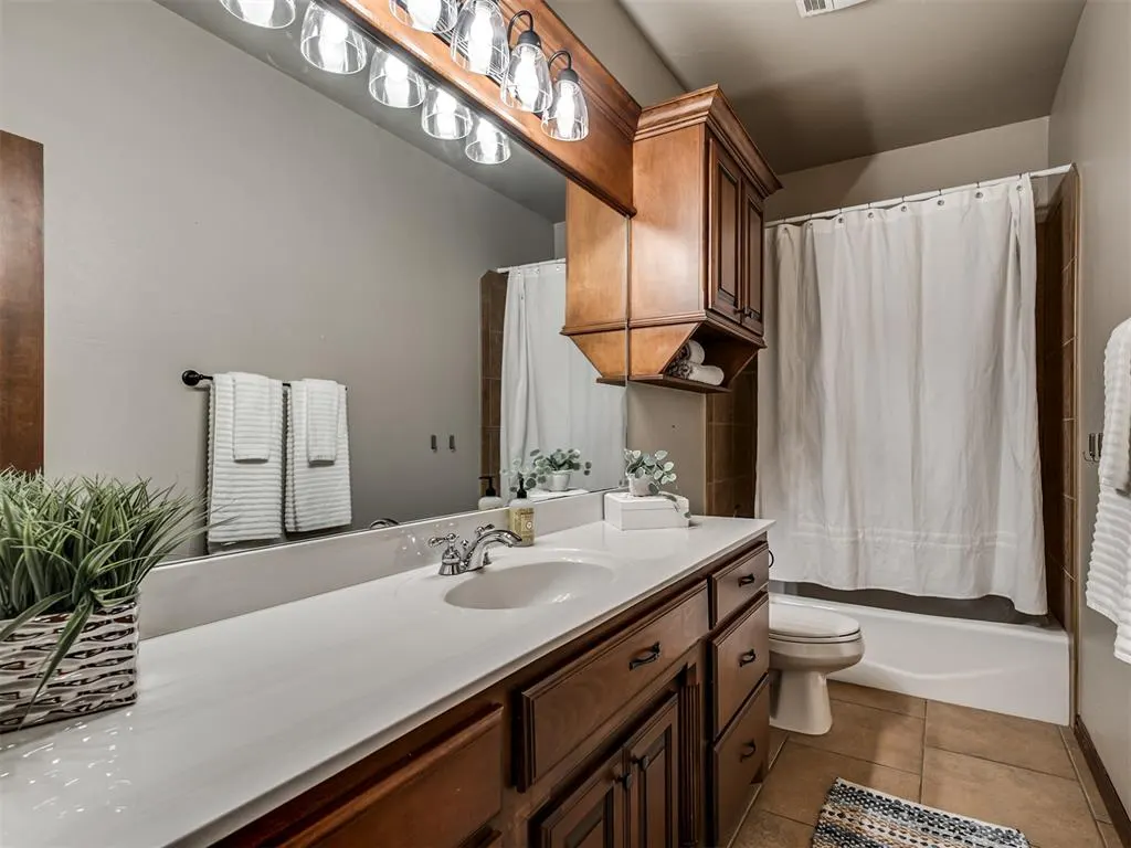Photo 30 — 718 Silver Chase Drive, Choctaw, OK 73020