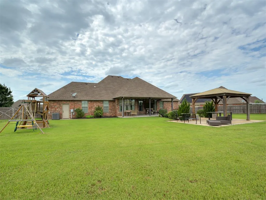 Photo 39 — 718 Silver Chase Drive, Choctaw, OK 73020