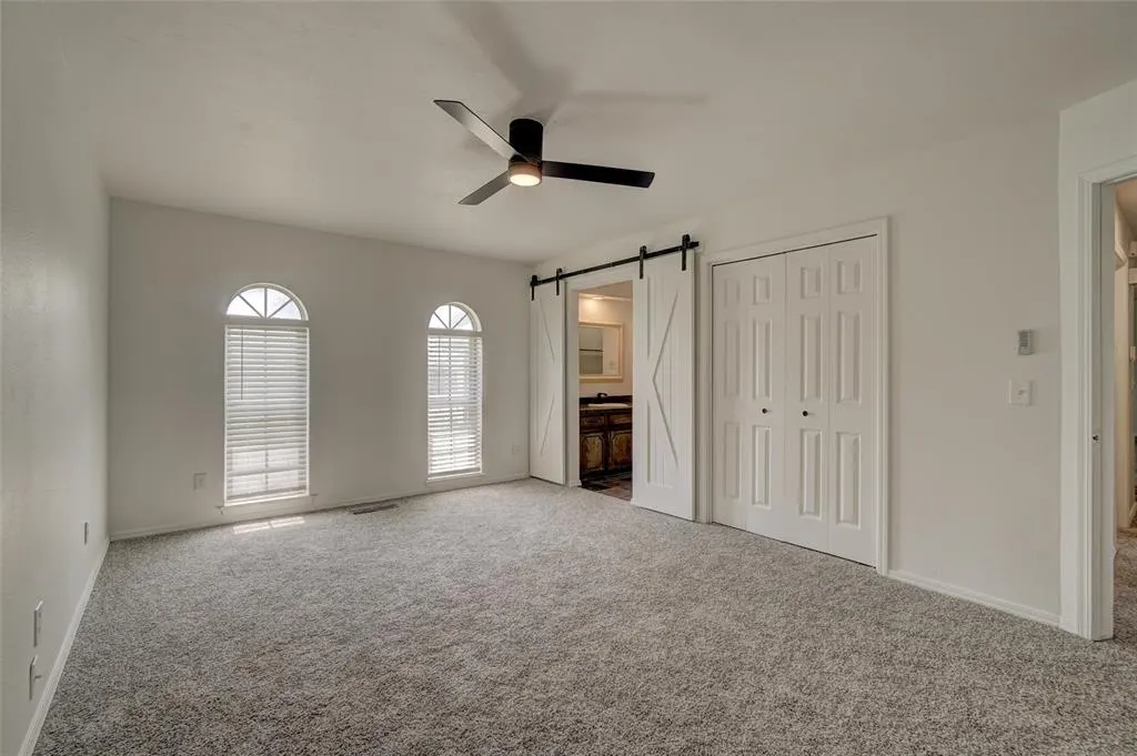Photo 6 — 10333 Fairfax Lane, Yukon, OK 73099