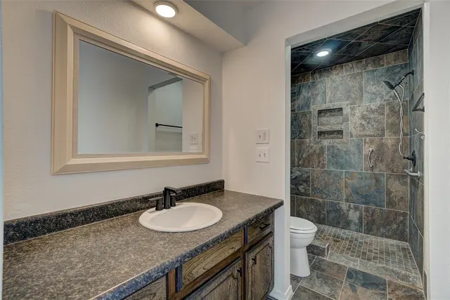 Photo 7 — 10333 Fairfax Lane, Yukon, OK 73099