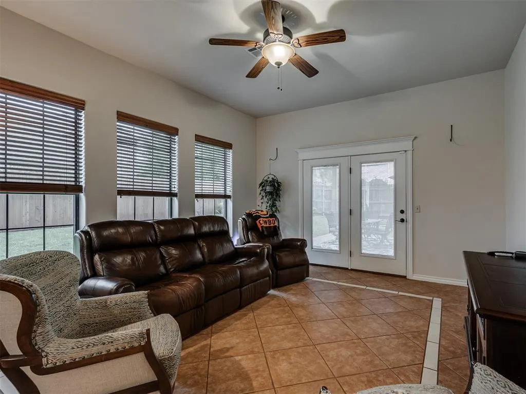 Photo 14 — 908 N Justin Drive, Yukon, OK 73099