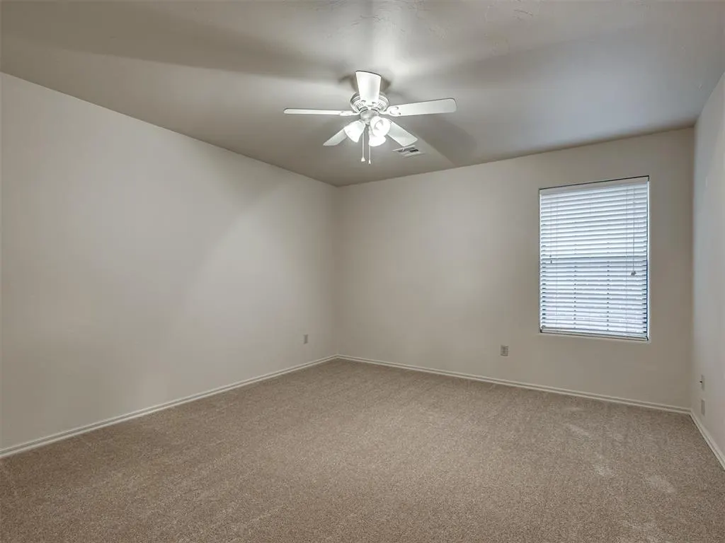 Photo 37 — 908 N Justin Drive, Yukon, OK 73099