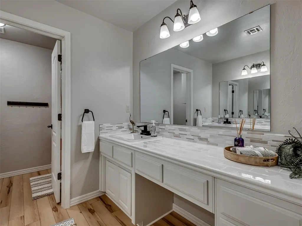 Photo 40 — 908 N Justin Drive, Yukon, OK 73099