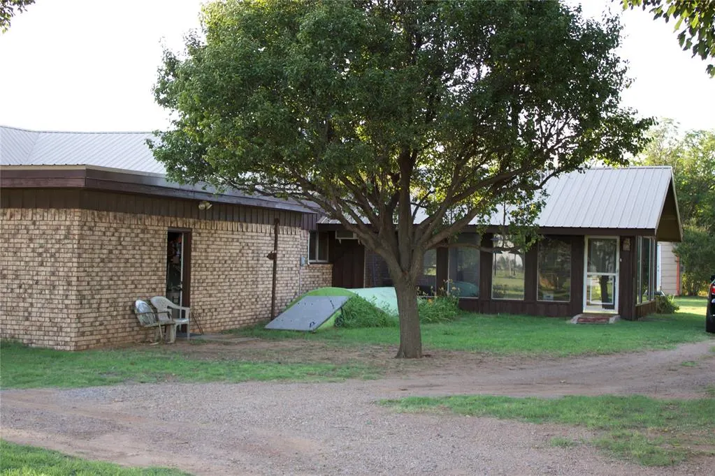 Photo 10 — 17416 N State Highway 5 Highway, Tipton, OK 73570