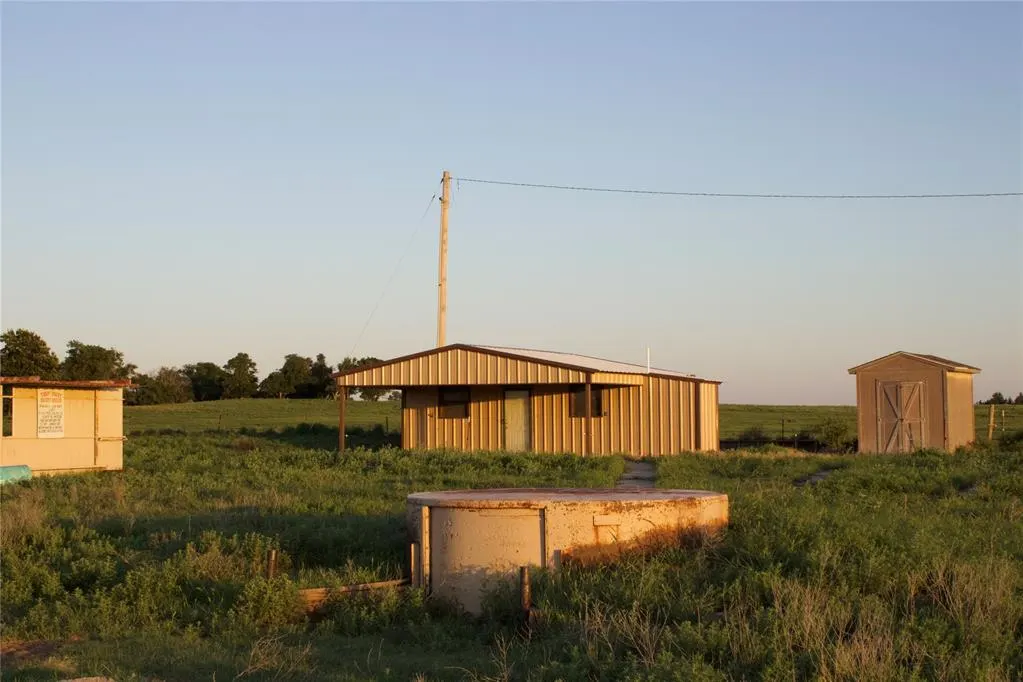 Photo 14 — 17416 N State Highway 5 Highway, Tipton, OK 73570