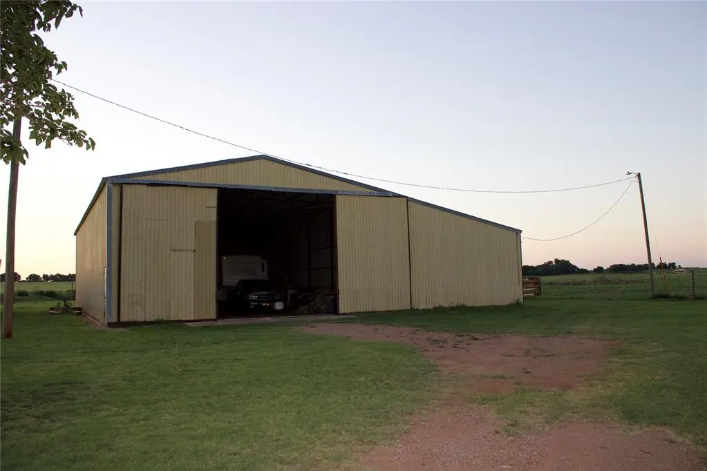 Photo 16 — 17416 N State Highway 5 Highway, Tipton, OK 73570