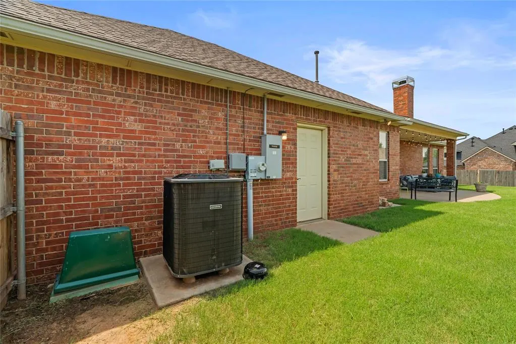 Photo 33 — 505 Swingman Road, Yukon, OK 73099
