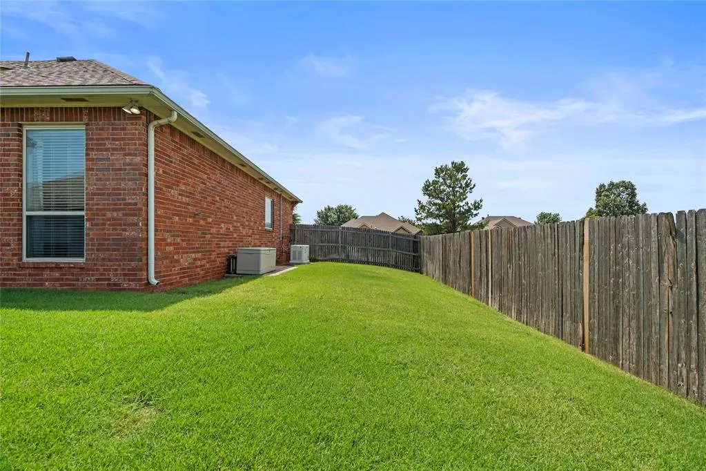 Photo 35 — 505 Swingman Road, Yukon, OK 73099