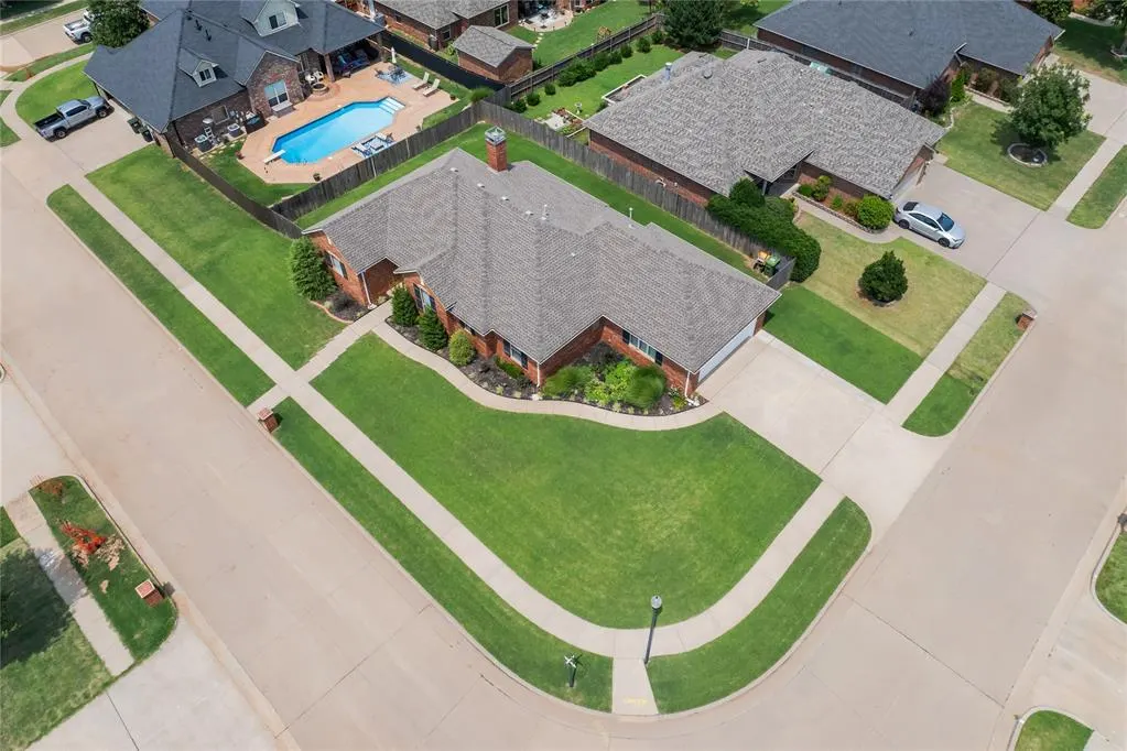 Photo 38 — 505 Swingman Road, Yukon, OK 73099